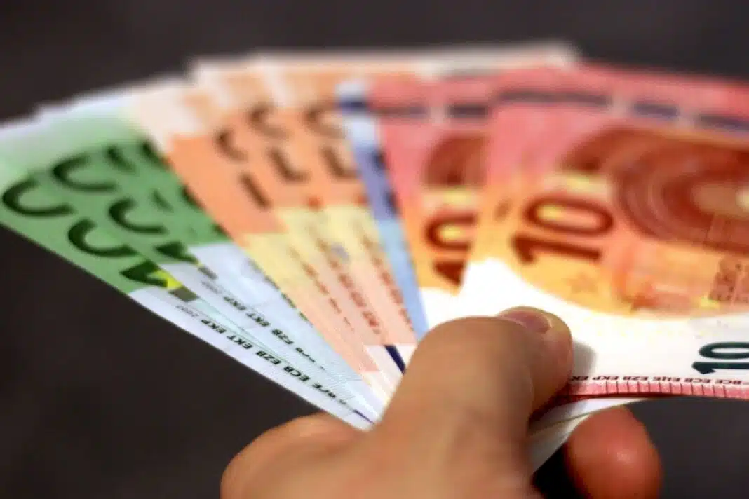 dypa plirwmi 1.000 eyrw