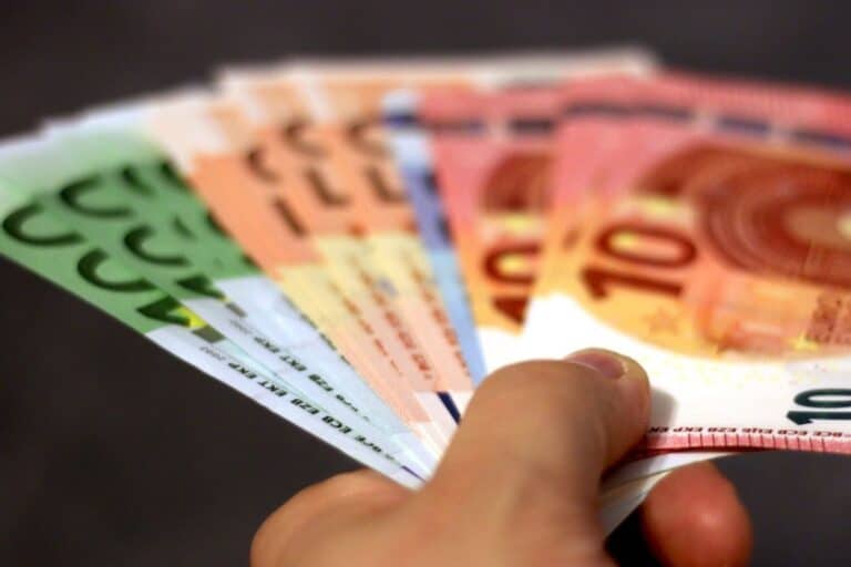 dypa plirwmi 1.000 eyrw