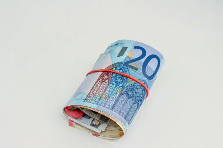 Επίδομα 1.000 ευρώ «δώρο» σε ανέργους – Πότε η πληρωμή