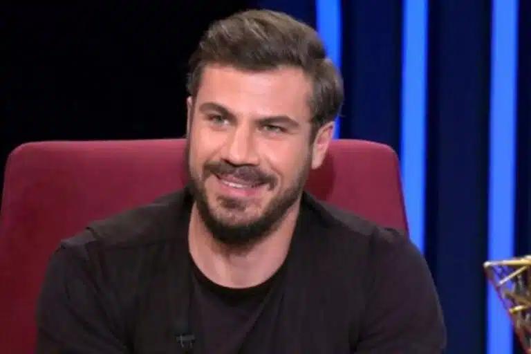 «Χαστούκι» για τον Άκη Πετρετζίκη: Κλείνει τα Kitchen Lab