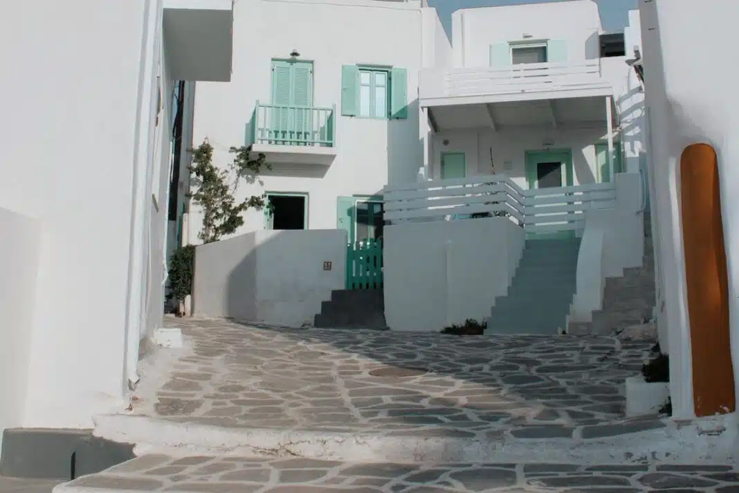 paros elliniko nisi