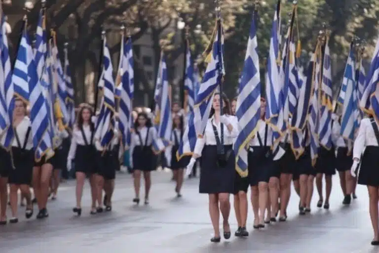 28η Οκτώβρη: «Κλείδωσε» ο καιρός – Οι περιοχές με βροχές