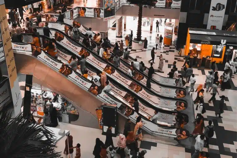 wrario leitourgias mall anoixta magazia kiriaki