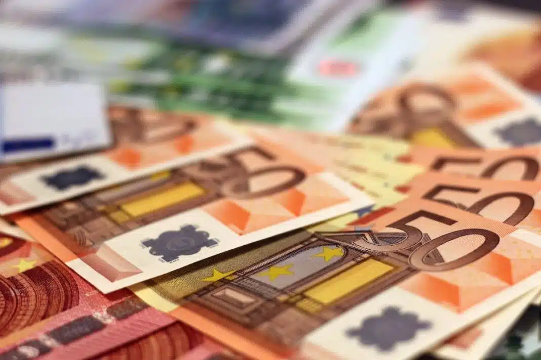 ektakto epidoma pasxa 2024 dikaiouxoi aitisi