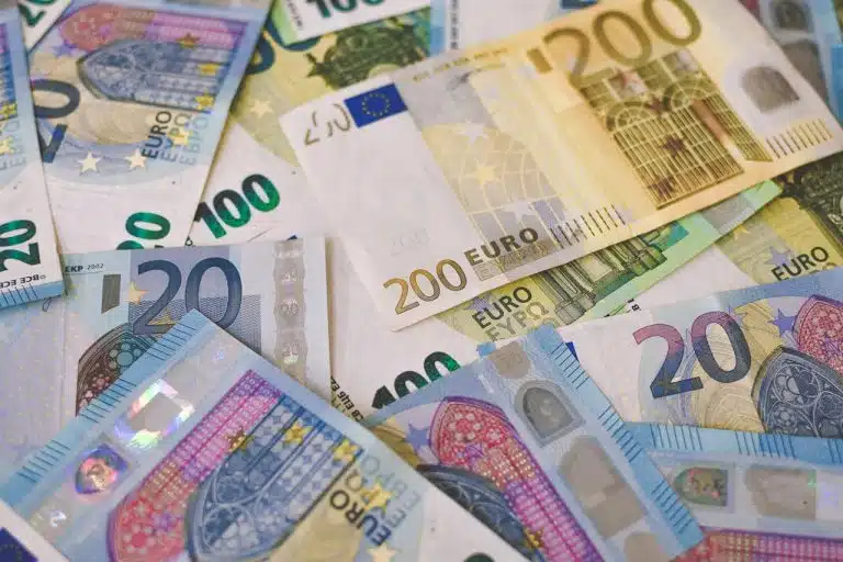 Μηνιαίο επίδομα 200 ευρώ σε δασκάλους – Η απόφαση